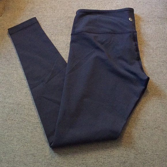 Navy blue lululemon wunder under low rise size 10